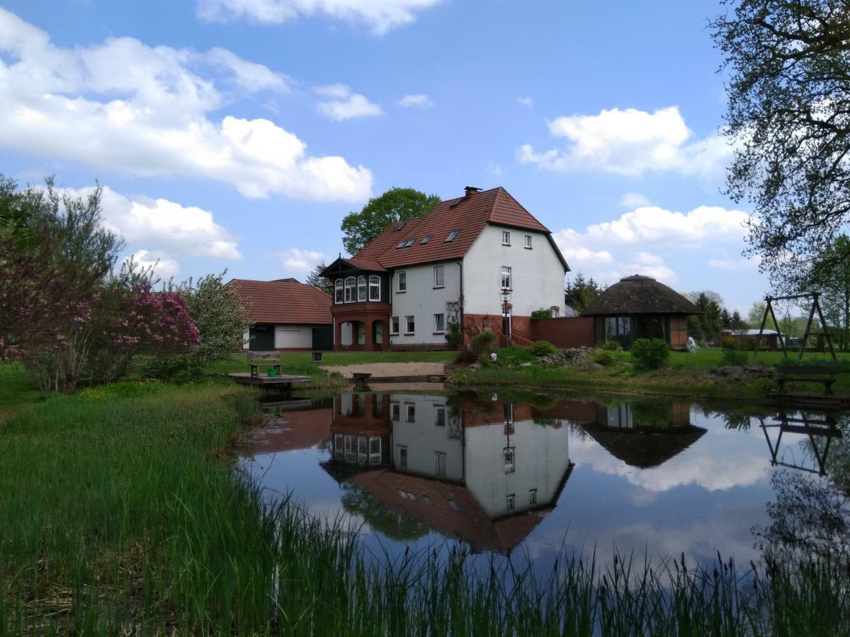 Landtraum Im Traumland Mecklenburg Apartment Warin Exterior photo